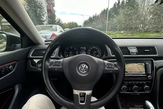 Auto in Vendita a Tirana, Volkswagen, 2015 Diesel,Kambio Automatik Pagamento 8,500  Euro.