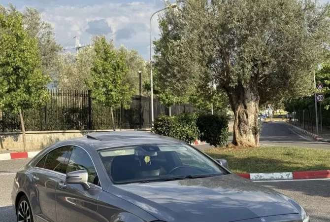 Auto in Vendita a Tirana, Mercedes-Benz, 2014 Diesel,Kambio Automatik Pagamento 12,990  Euro.