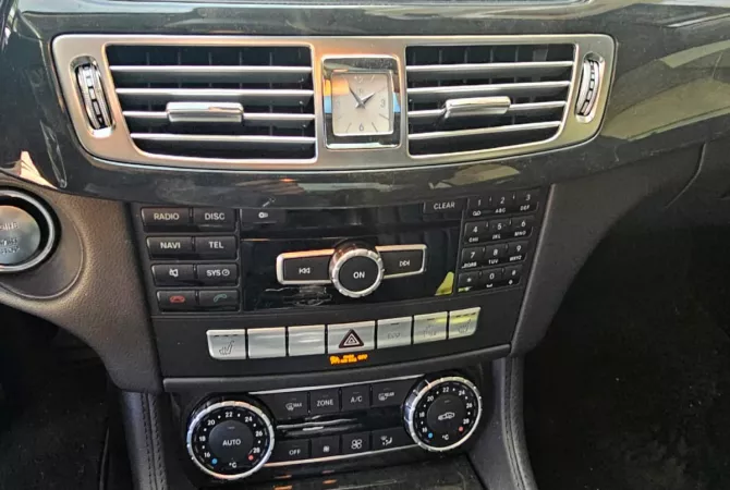 Auto in Vendita a Tirana, Mercedes-Benz, 2014 Diesel,Kambio Automatik Pagamento 12,990  Euro.