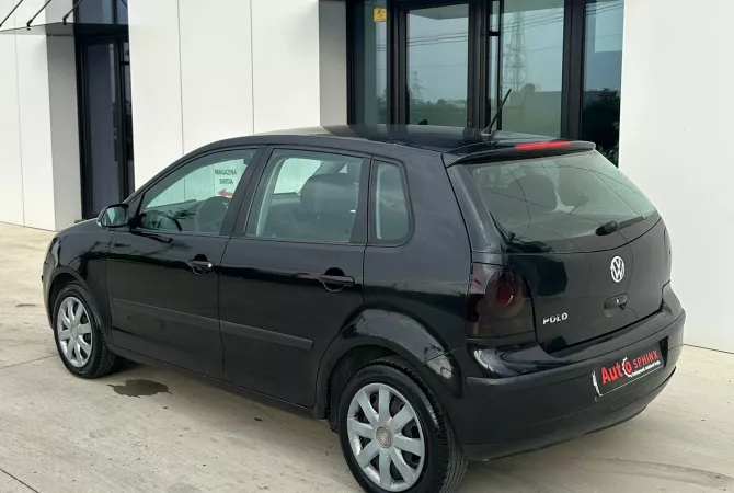 Auto in Vendita a Tirana, Volkswagen, 2006 gasoline-gas,Kambio Manual Pagamento 2,900  Euro.
