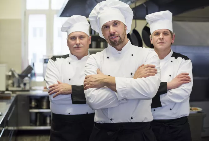 Njoftime Pune per 👩‍💼 Kamariere 🧑‍🍳 Guzhinier/e ☕ Barist/e 🧽 Sanitare ne Tirane