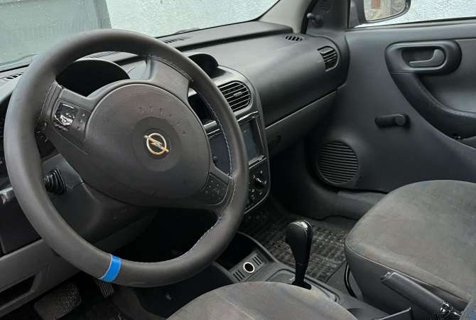 Auto in Vendita a Tirana - 2,000 Euro