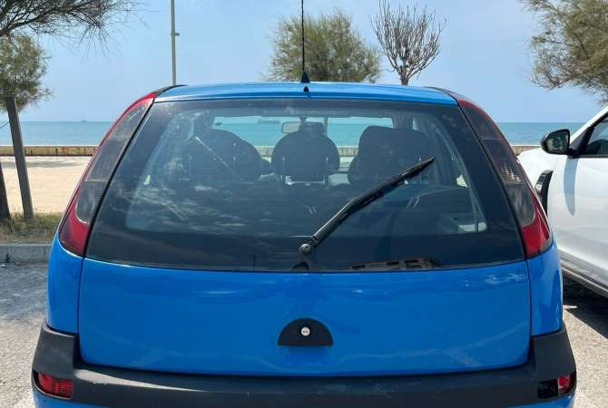 Auto in Vendita a Tirana - 2,000 Euro