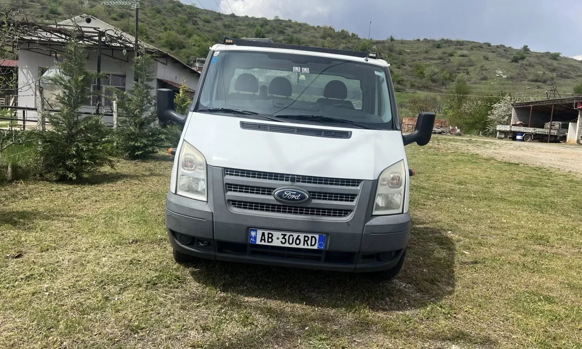 Auto in Vendita a Tirana, Ford, 2013 Diesel,Kambio Manual Pagamento 8,000  Euro.