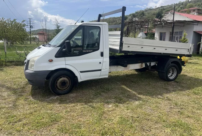 Auto in Vendita a Tirana, Ford, 2013 Diesel,Kambio Manual Pagamento 8,000  Euro.