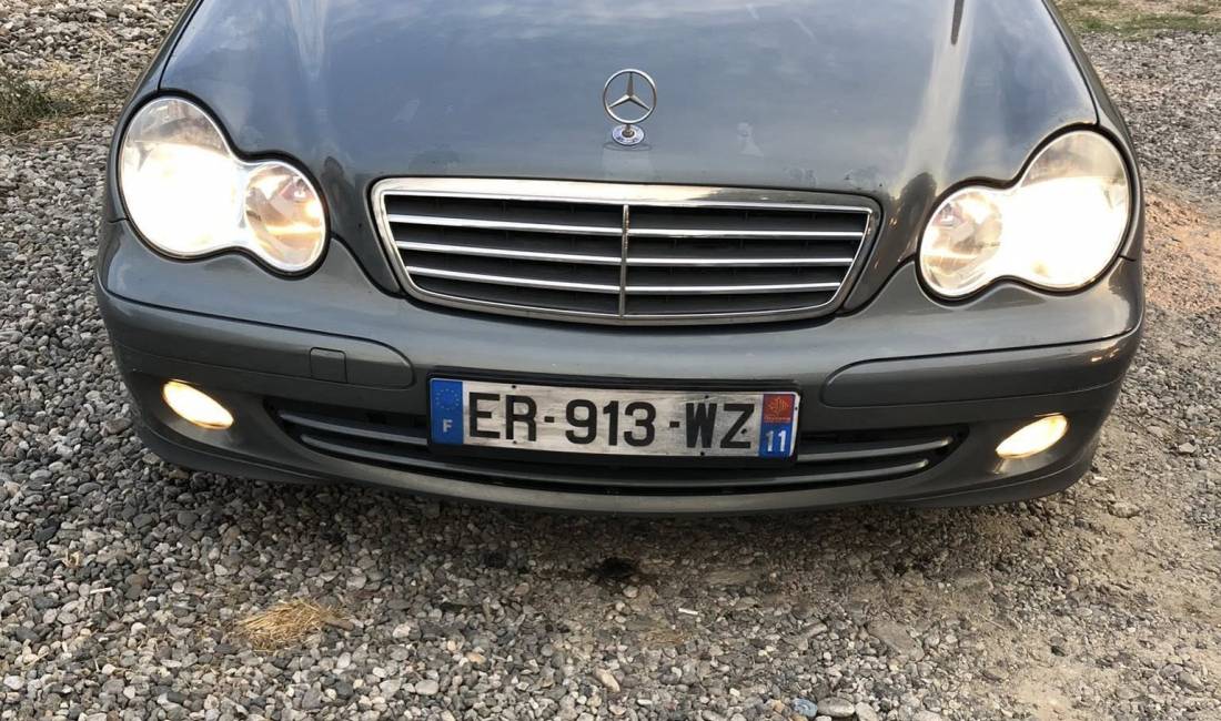 Auto in Vendita a Tirana, Mercedes-Benz, 2004 Diesel,Kambio Automatik Pagamento 3,700  Euro.