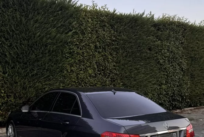 Auto in Vendita a Tirana, Mercedes-Benz, 2010 Diesel,Kambio Automatik Pagamento 8,400  Euro.