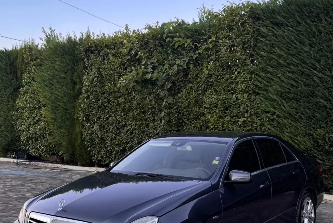 Auto in Vendita a Tirana - 8,400 Euro