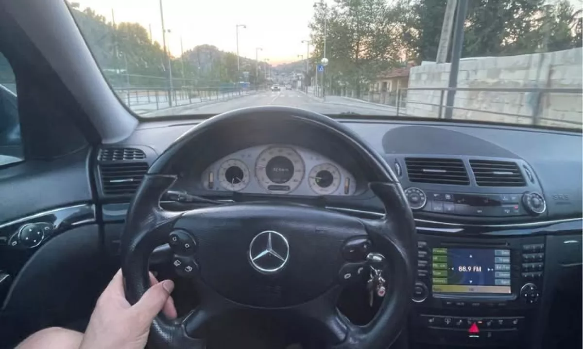 Auto in Vendita a Tirana, Mercedes-Benz, 2009 gasoline-gas,Kambio Automatik Pagamento 6,999  Euro.