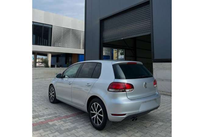 Makina ne shitje ne Tirane, Volkswagen, 2012 Diesel,Kambio Automatik Pagesa 7,000  Euro.