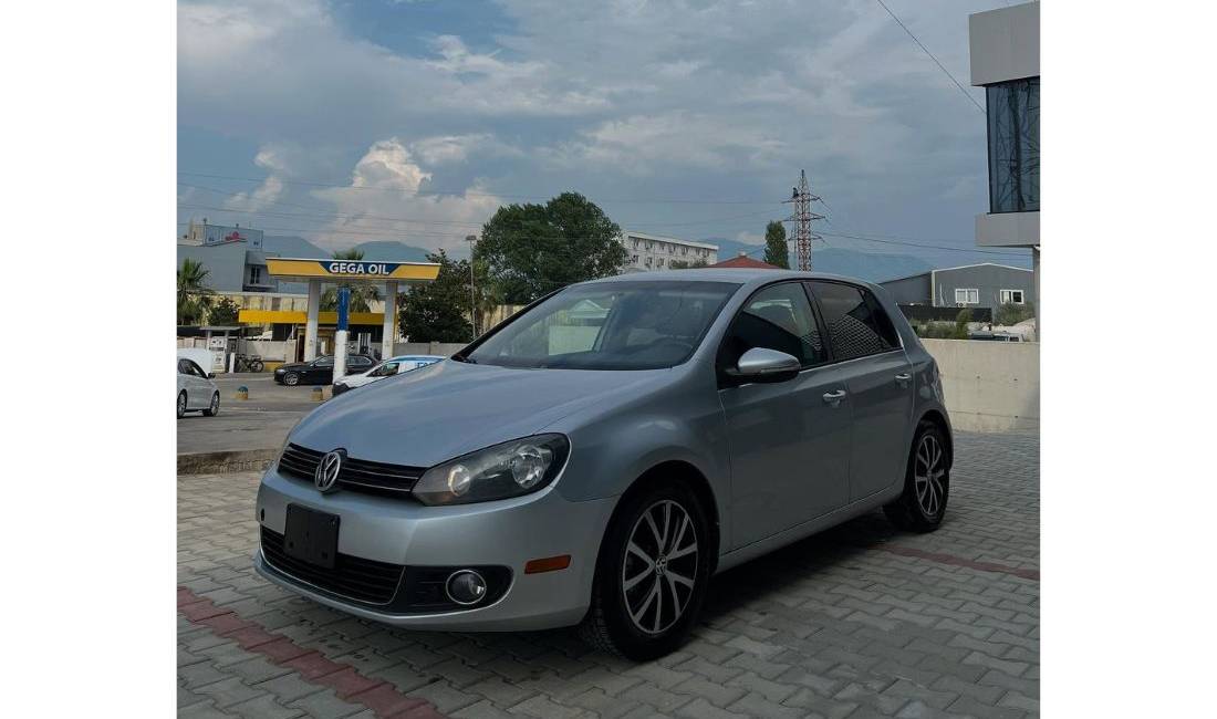 Makina ne shitje ne Tirane, Volkswagen, 2012 Diesel,Kambio Automatik Pagesa 7,000  Euro.