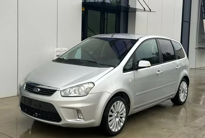 Auto in Vendita a Tirana, Ford, 2010 Diesel,Kambio Automatik Pagamento 3,200  Euro.