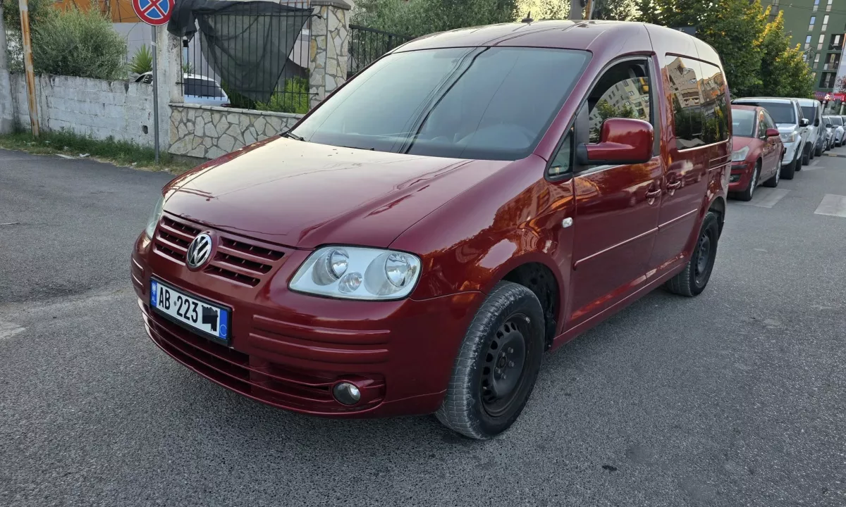 Auto in Vendita a Tirana, Volkswagen, 2006 Diesel,Kambio Automatik Pagamento 7,000  Euro.