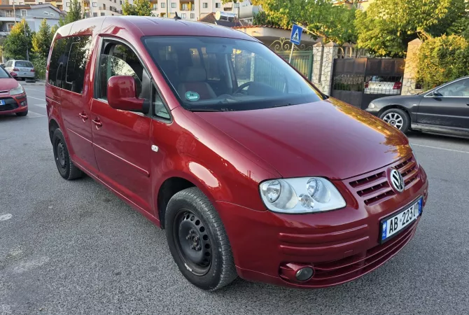 Auto in Vendita a Tirana, Volkswagen, 2006 Diesel,Kambio Automatik Pagamento 7,000  Euro.