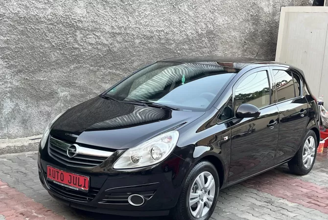 Auto in Vendita a Tirana, Opel, 2008 Diesel,Kambio Manual Pagamento 4,000  Euro.