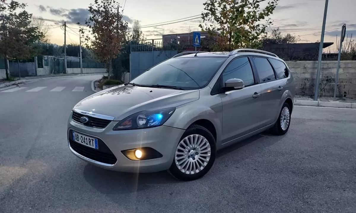 Auto in Vendita a Tirana, Ford, 2010 gasoline-gas,Kambio Manual Pagamento 4,300  Euro.