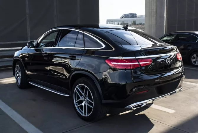 Auto in Vendita a Tirana - 1 Euro