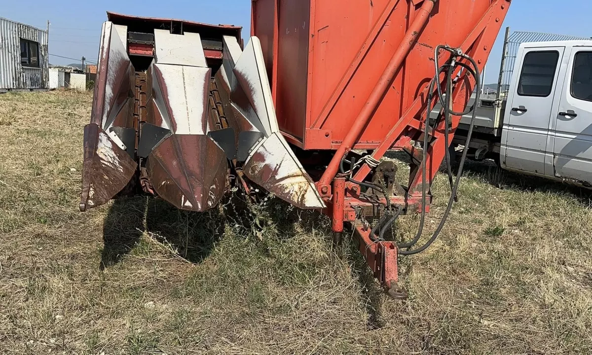 🌽 Shitet Makine per Qeruese Misri – Tip Tornado – 2 Rreshta