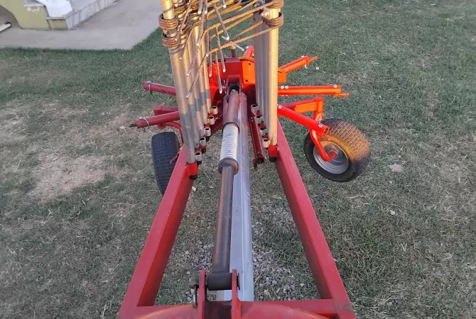 Working Tools in Tirana - 1 Euro