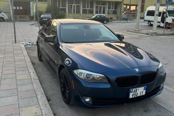 Auto in Vendita a Tirana, BMW, 2013 gasoline-gas,Kambio Automatik Pagamento 7,900  Euro.