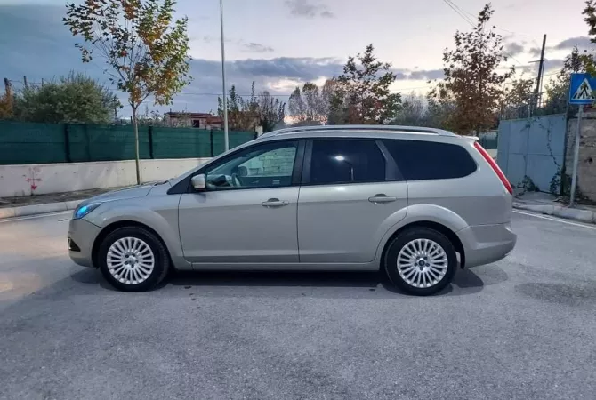 Auto in Vendita a Tirana, Ford, 2010 Diesel,Kambio Manual Pagamento 430,000  Leke.