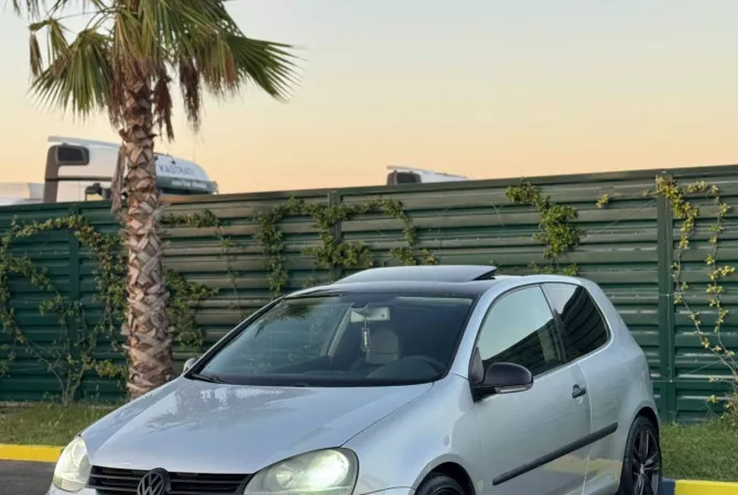 Auto in Vendita a Tirana, Volkswagen, 2006 Diesel,Kambio Manual Pagamento 3,300  Euro.