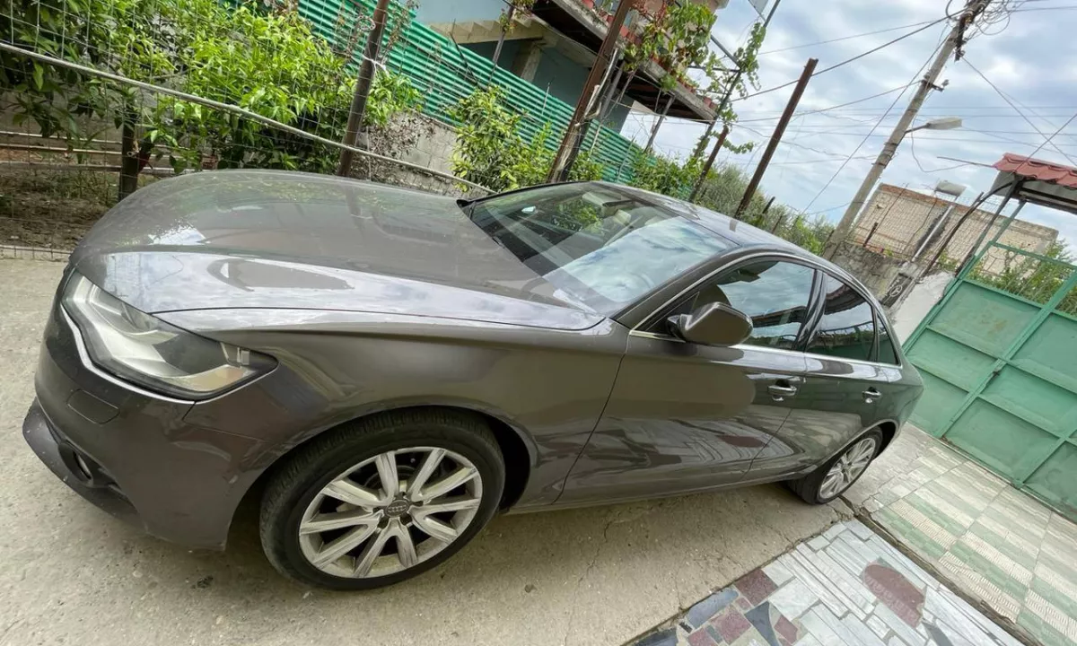 Auto in Vendita a Tirana, Audi, 2013 Diesel,Kambio Automatik Pagamento 8,000  Euro.