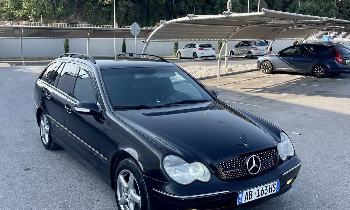 Auto in Vendita a Tirana, Mercedes-Benz, 2002 gasoline-gas,Kambio Automatik Pagamento 300,000  Leke.