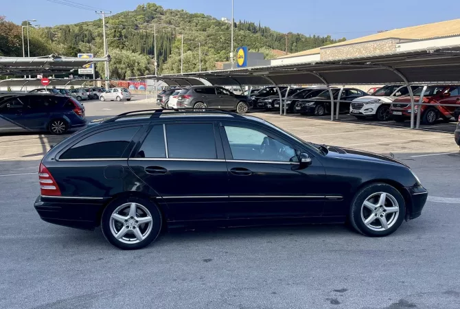 Auto in Vendita a Tirana, Mercedes-Benz, 2002 gasoline-gas,Kambio Automatik Pagamento 300,000  Leke.
