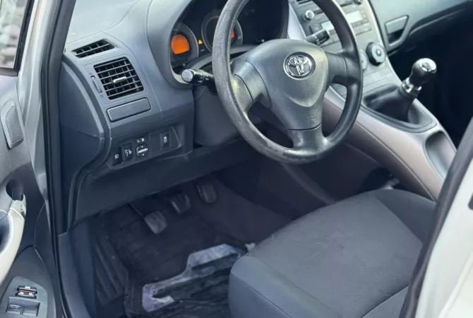 Auto in Vendita a Tirana, Toyota, 2008 Diesel,Kambio Manual Pagamento 4,400  Euro.