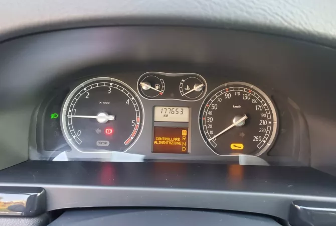 Auto in Vendita a Tirana, Renault, 2007 Diesel,Kambio Automatik Pagamento 3,000  Euro.