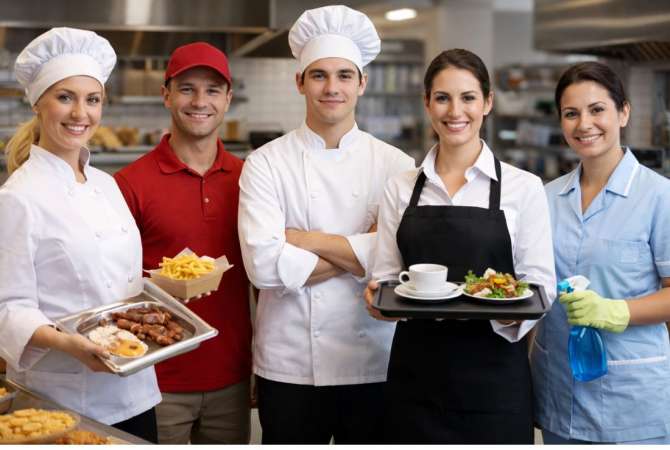 Njoftime Pune per Kuzhinier/e per mengjes 🍟 Punëtor fast food 👨‍🍳 Ndihmës fast food 🍽️ Kamarier/e 🧼 Sanitare ne Sarande