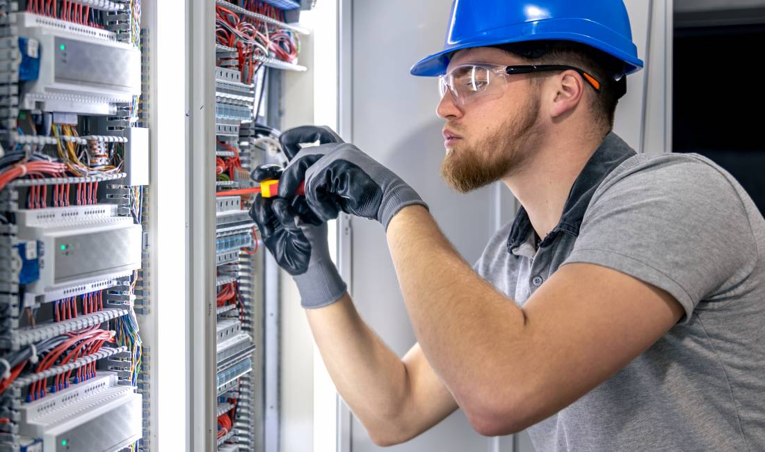 Njoftime Pune ne Tirane, Profesioni ELEKTRO-MEKANIK , Me eksperience, Pagesa Me Marreveshje.