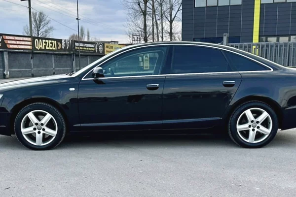 Makina ne shitje ne Tirane - 4,300 Euro