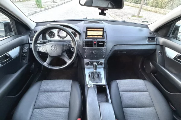 Makina ne shitje ne Tirane - 5,600 Euro