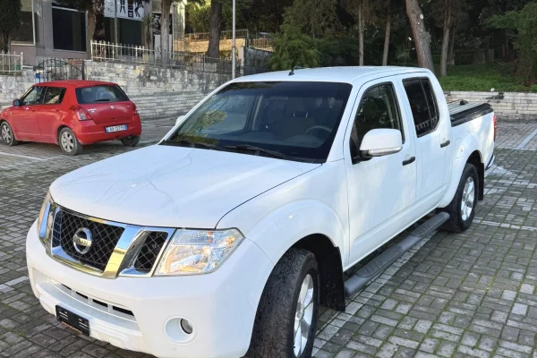 Makina ne shitje ne Tirane - 11,500 Euro