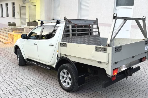 Makina ne shitje ne Tirane - 12,300 Euro