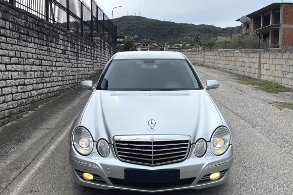 Makina ne shitje ne Fier, Mercedes-Benz, 2007 Diesel,Kambio Automatik Pagesa 580,000  Leke.