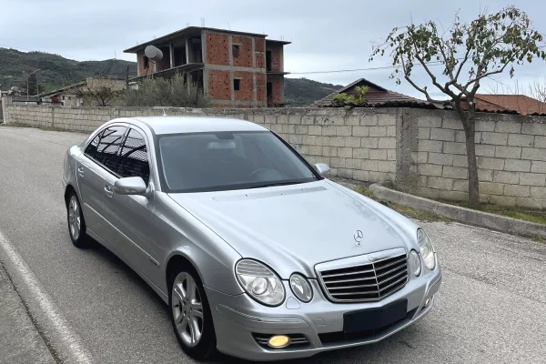 Makina ne shitje ne Fier, Mercedes-Benz, 2007 Diesel,Kambio Automatik Pagesa 580,000  Leke.