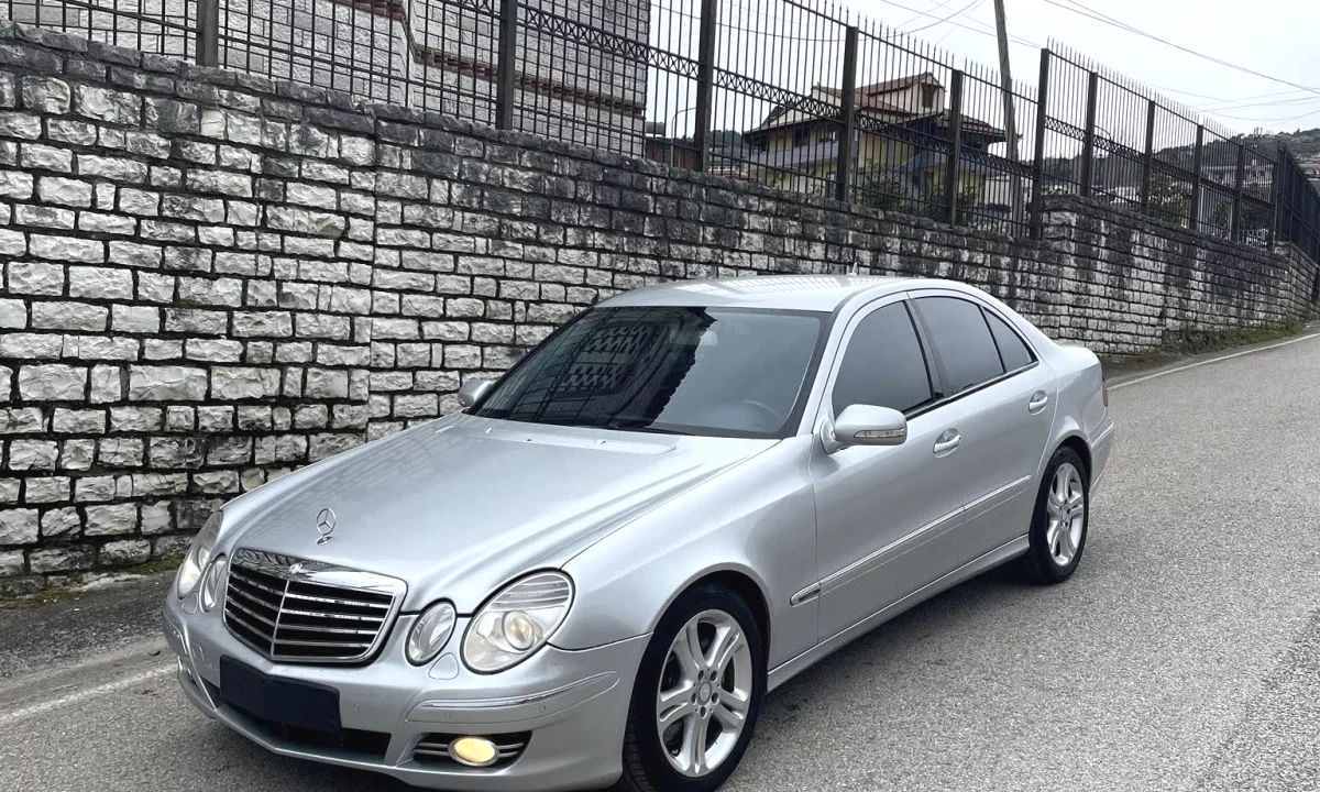 Makina ne shitje ne Fier, Mercedes-Benz, 2007 Diesel,Kambio Automatik Pagesa 580,000  Leke.