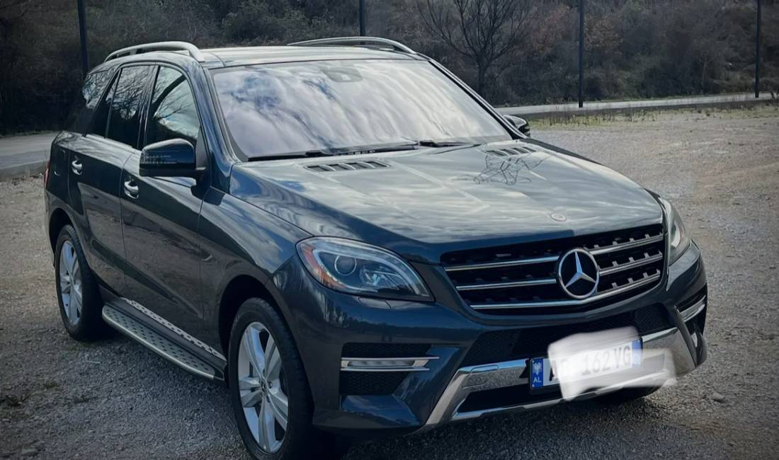 Makina ne shitje ne Fier, Mercedes-Benz, 2013 Diesel,Kambio Automatik Pagesa 5,000  Euro.