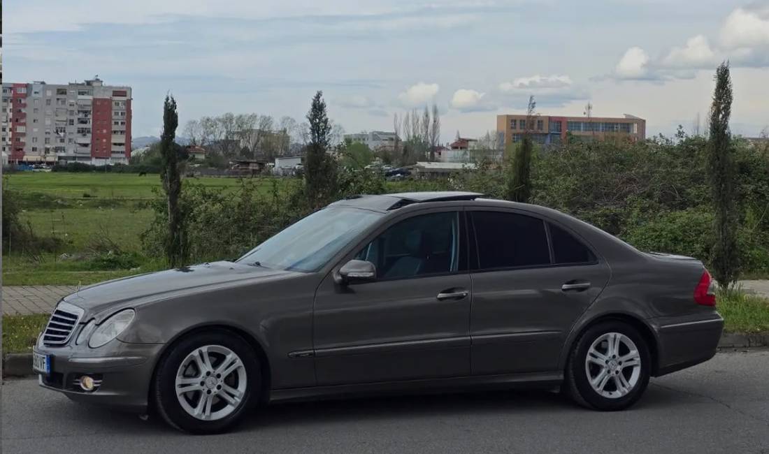 Makina ne shitje ne Tirane, Mercedes-Benz, 2007 Diesel,Kambio Automatik Pagesa 6,300  Euro.