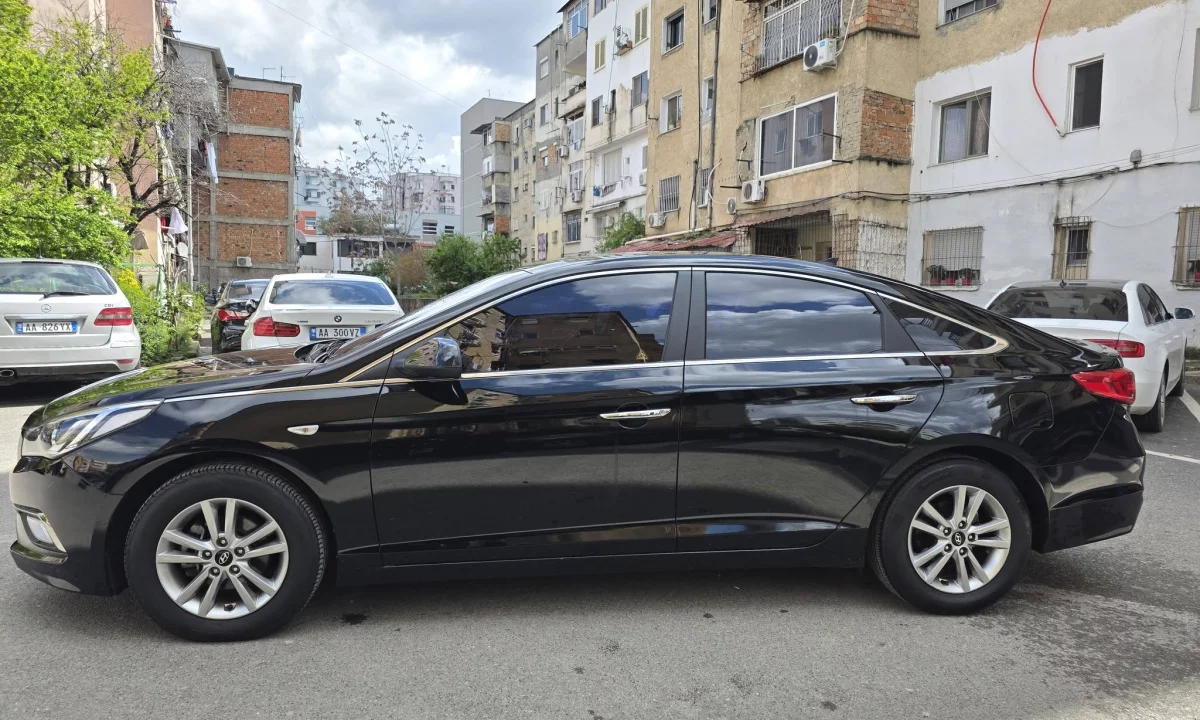 Makina ne shitje ne Tirane, Hyundai, 2016 Tjeter,Kambio Automatik Pagesa 8,500  Euro.