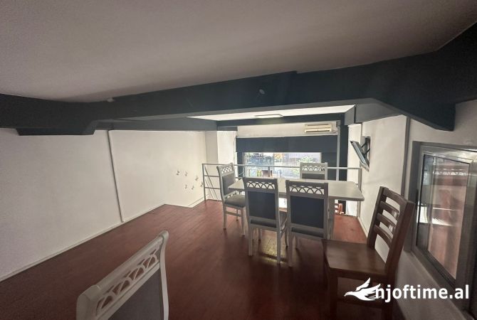 Ambiente Commerciale in Affitto 1+1 a Tirana - 1,500 Euro