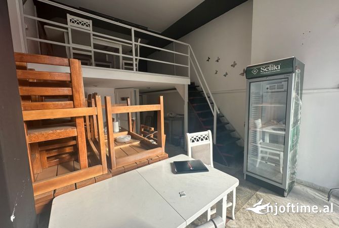Ambiente Commerciale in Affitto 1+1 a Tirana - 1,500 Euro