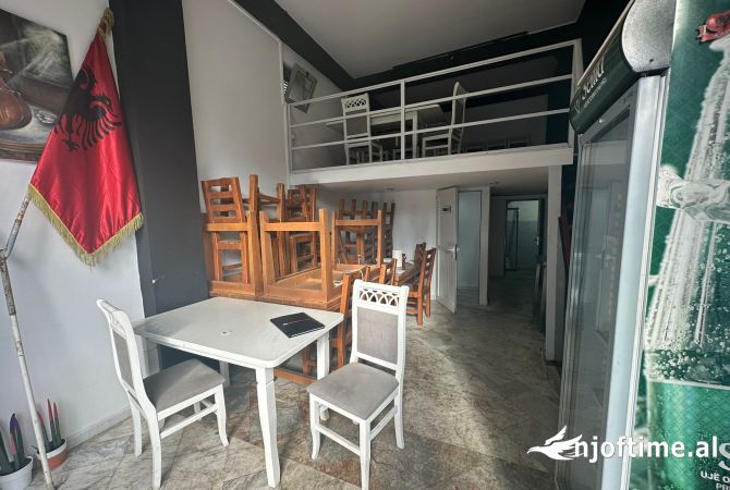Ambiente Commerciale in Affitto 1+1 a Tirana - 1,500 Euro