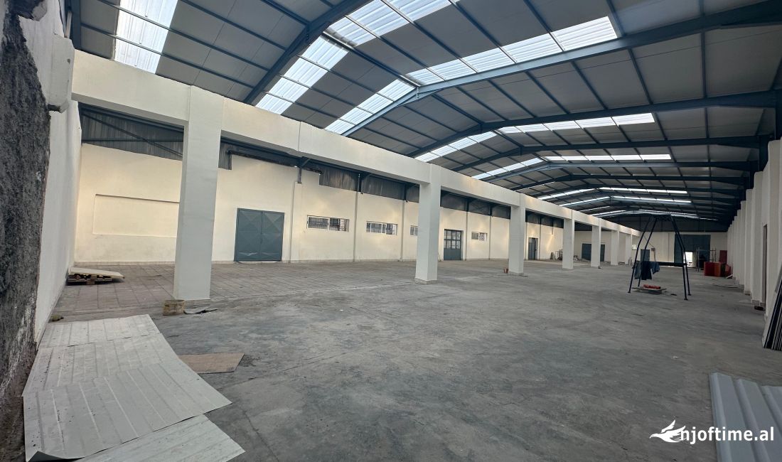 Magazine me Qira - 1000m2 te Rruga e Kavajes