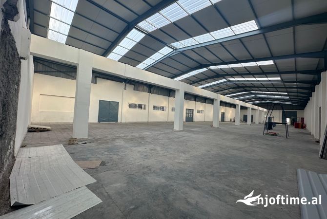 Magazinë me Qira - 1000m² te Rruga e Kavajës