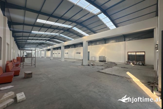 Magazine me Qira - 1000m2 te Rruga e Kavajes