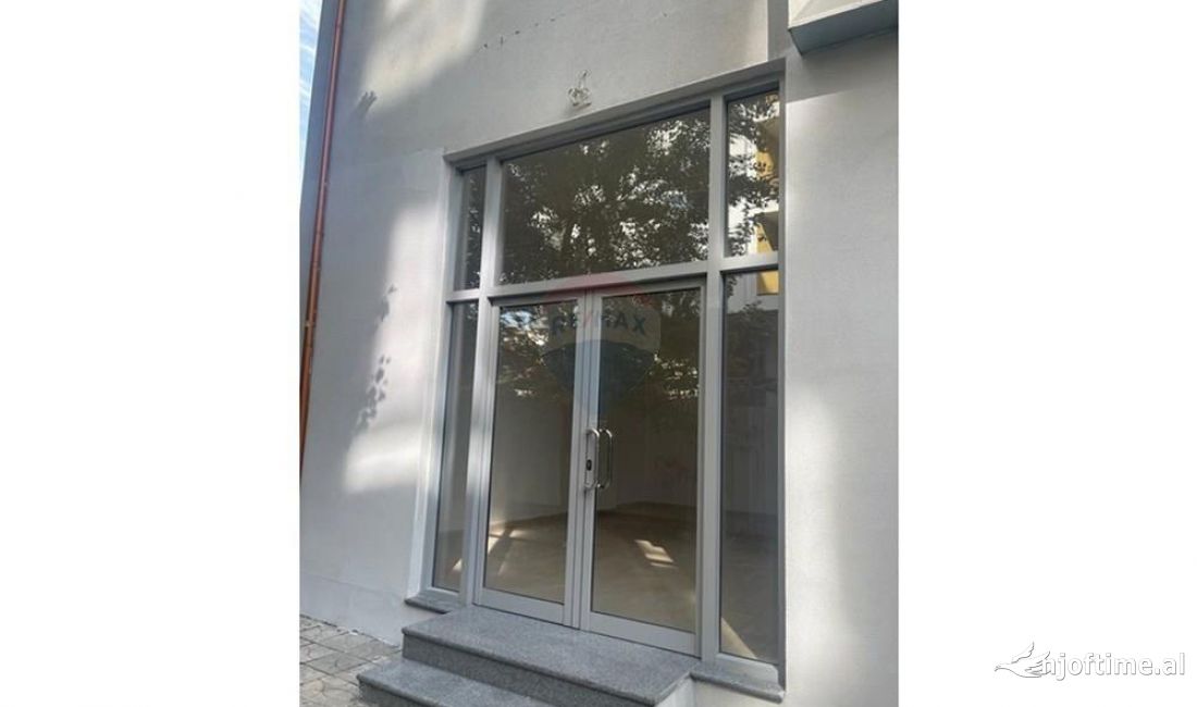 SHITET DYQAN 40m2 PRANI KLINIKES GLOZHENI